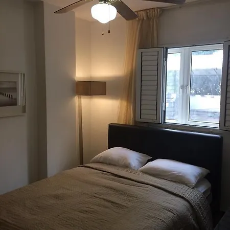 Designers Apt Apartament Larnaca
