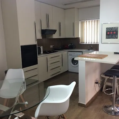 Designers Apt لارنكا
