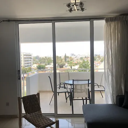 Designers Apt * لارنكا