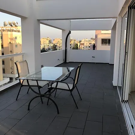 Designers Apt * لارنكا