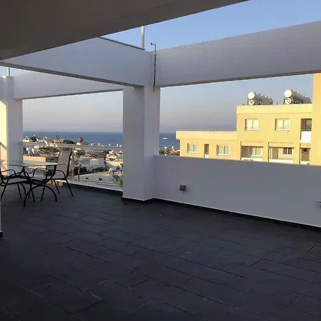 Designers Apt لارنكا