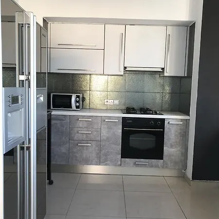 Designers Apt * لارنكا