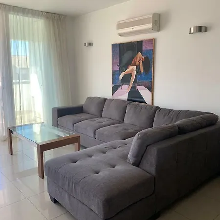 Designers Apt Lägenhet Larnaca